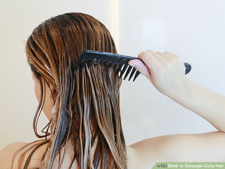 4 Ways to Detangle Curly Hair