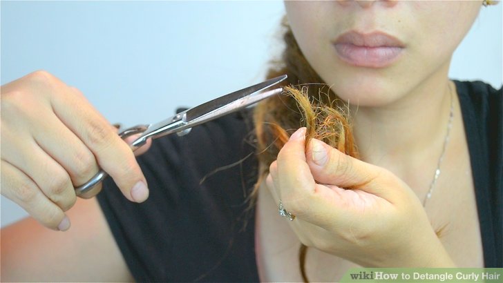 4 Ways to Detangle Curly Hair